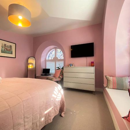 Apartamento Sublime Waterfront Retreat With Private Terrace Bristol Exterior foto
